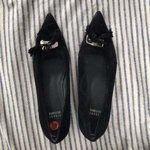 Black pointed toe flats